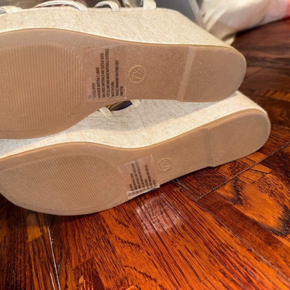 Women's Ronnie Strappy Platform Wedge Heels with Memory Foam Insole. Size 7.5 - Picture 6 of 11